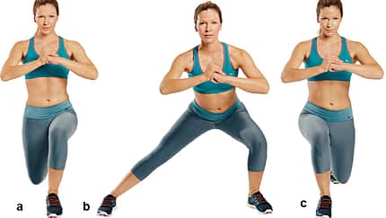 Trainingsplan flacher Bauch: 180-Grad-Ausfallschritte