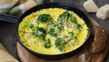 Brokkoli-Omelette mit Käse