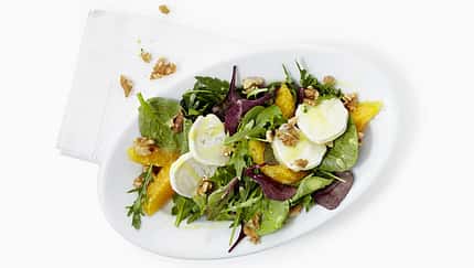 Salat mit warmen Ziegenkäse Salat mit warmen Ziegenkäse