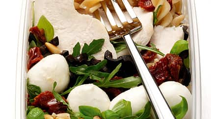 Geflügelsalat mit Mozzarella