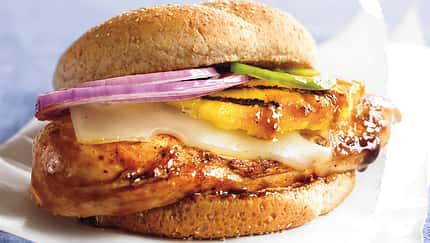 Bauch-weg-Burger mit Hähnchen und Ananas Bauch-weg-Burger mit Hähnchen und Ananas