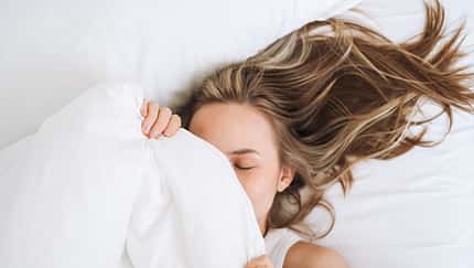 Warum Schlaf für Körper und Haut wichtig ist