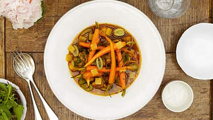 Bunter Eintopf mit Hühnchen Bunter Eintopf mit Hühnchen