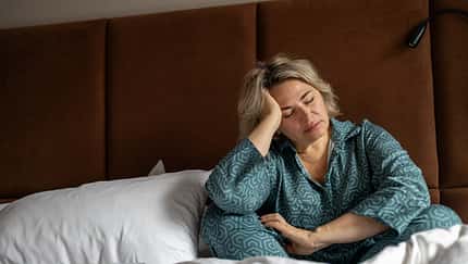 Frühjahrsmüdigkeit bei Frauen: Was Studien wirklich als Ursache zeigen