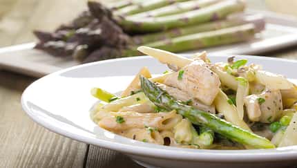 Pasta mit Putenbrust und Spargel