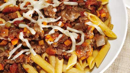 Penne mit Hackfleisch-Rotwein-Bolognese