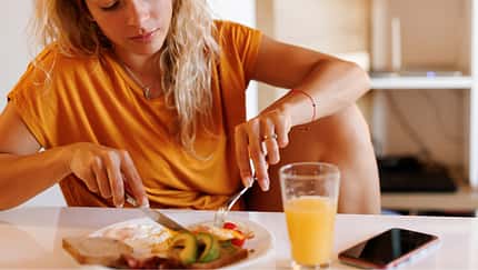 Protein am Morgen: Hält ein proteinreiches Frühstück länger satt? 