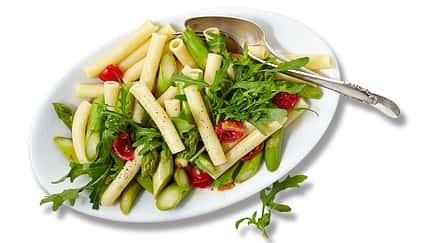 Pasta mit grünem Spargel