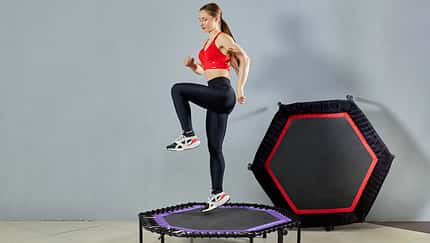 Trampolin springen als Fitness-Einheit Trampolin springen als Fitness-Einheit