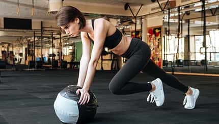 Auch wenn die Effekte so verlockend klingen: knallharte HIT-Workouts sind nichts für Fitness-Anfänger
