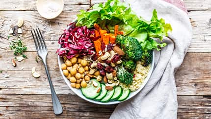 Power-Bowl mit Kichererbsen