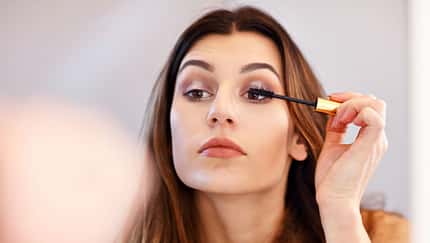 Mascara-Tipps für lange, volle Wimpern