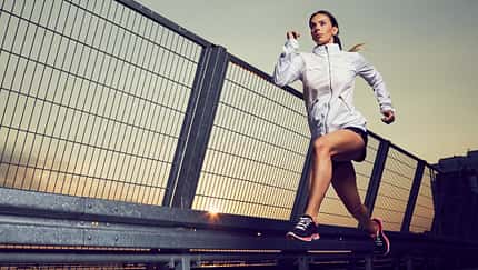 Studie: So effektiv kann dich Sport gegen Depressionen schützen