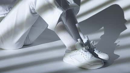 Diese weißen Sneaker sind Trend