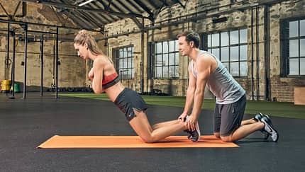 Partner-Workout: Vorkippen