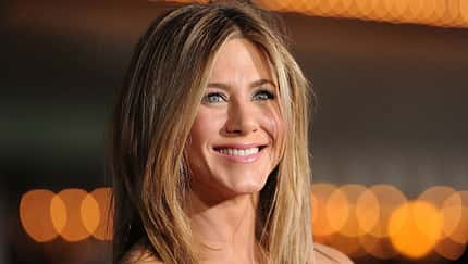 Schauspielerin Jennifer Aniston hat viele Diät- und Fitness-Tipps, m lange jung auszusehen.
