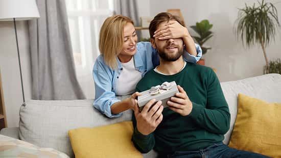 Mit unseren Geschenkideen für Männer wird das nächste Präsent zum Volltreffer.