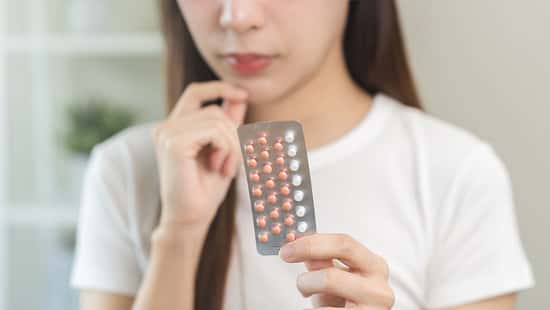 Contraception,And,Pregnancy,,Menstruation,Concept,,Birth,Control,Pills,Asian,Young