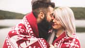 Panik vor der Weihnachtssause? So feiern Paare friedlich