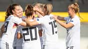 Männer- und Frauenfußball