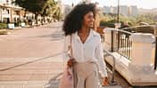 Deshalb solltest du Walking-Yoga ausprobieren