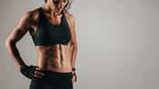 Bauchtraining Workout mit Kurzhanteln