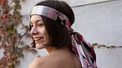 Kopfschmuck macht aus offenen Haaren eine Frisur