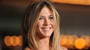 Schauspielerin Jennifer Aniston hat viele Diät- und Fitness-Tipps, m lange jung auszusehen.