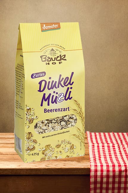 Dinkel Müzli "Beerenzart" von Bauckhof